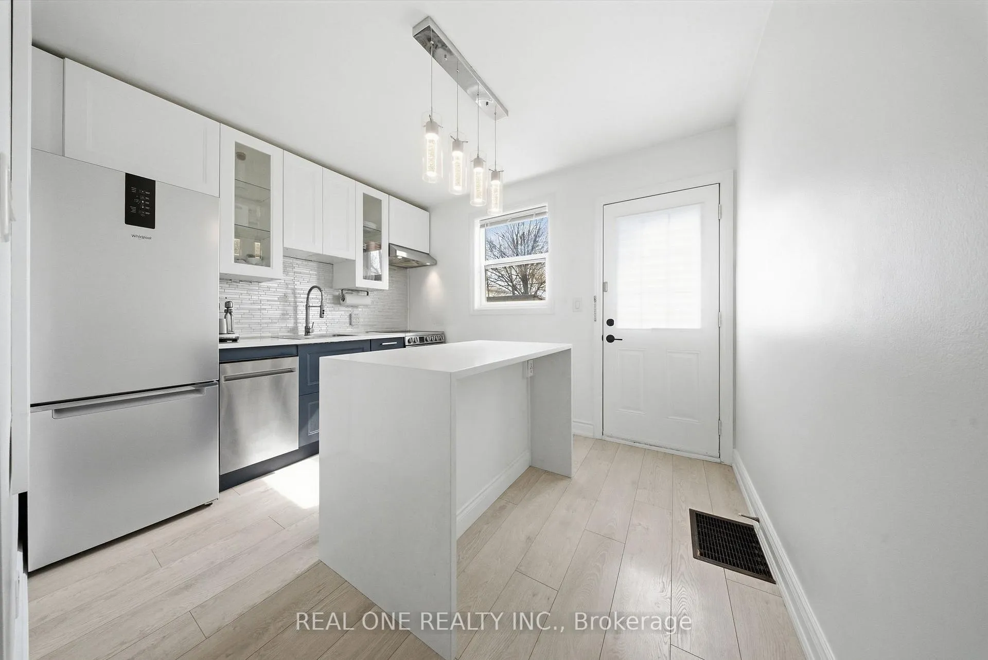 Photo 15 of 24 Sumach Street, Hamilton, McQuesten — HOMEH