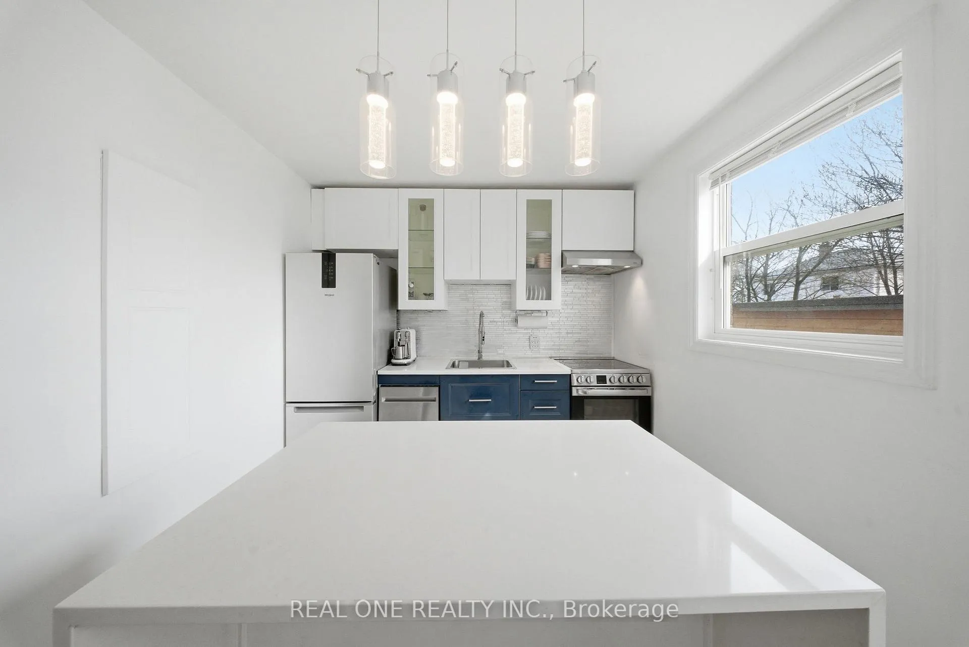 Photo 17 of 24 Sumach Street, Hamilton, McQuesten — HOMEH