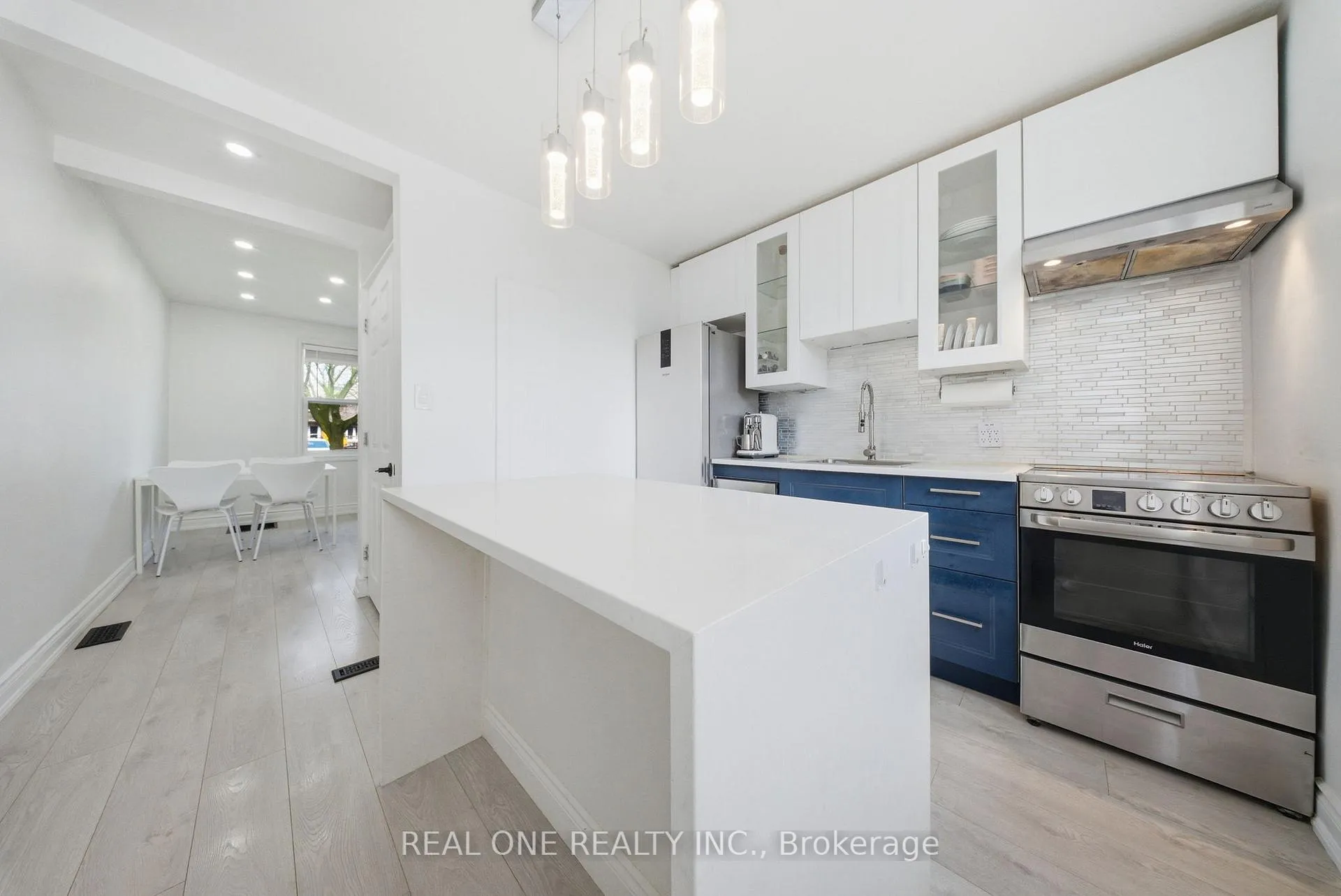Photo 18 of 24 Sumach Street, Hamilton, McQuesten — HOMEH