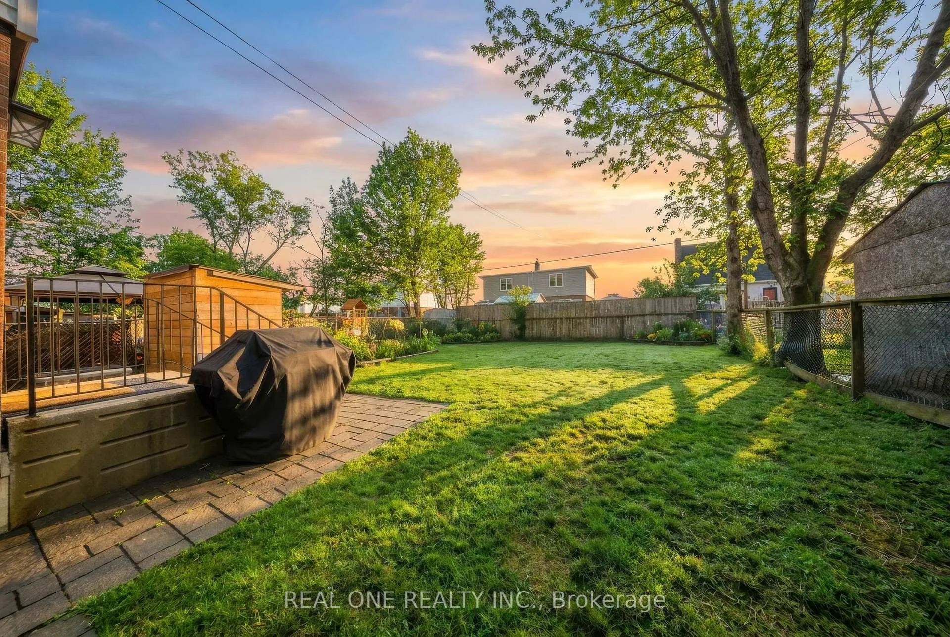 Photo 29 of 24 Sumach Street, Hamilton, McQuesten — HOMEH