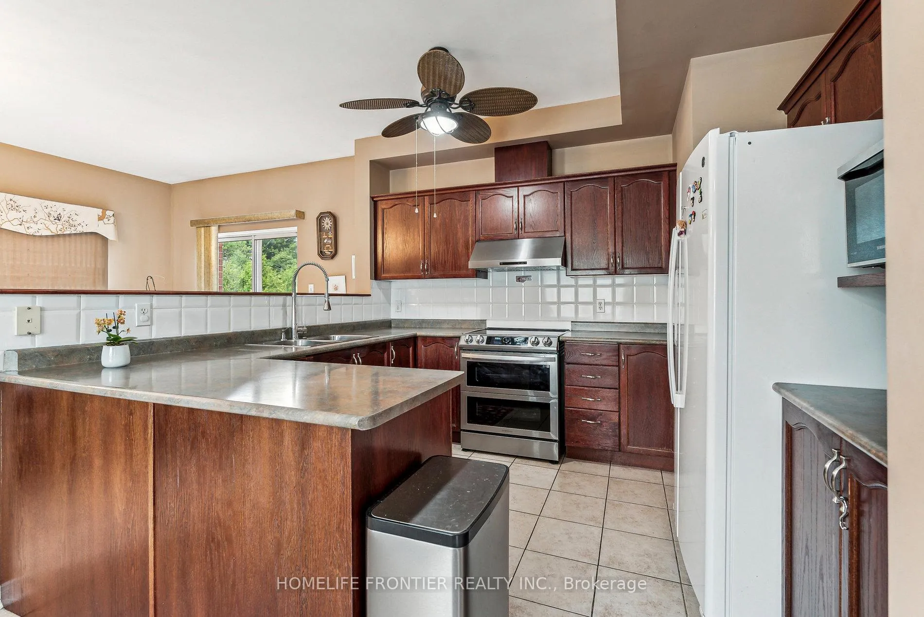 Photo 7 of 1906 Webster Boulevard W, Innisfil, Alcona — HOMEH