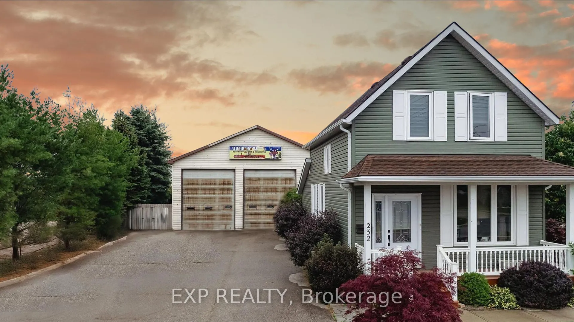 Photo 2 of 232 Oxford Street, Goderich, Goderich (Town) — HOMEH