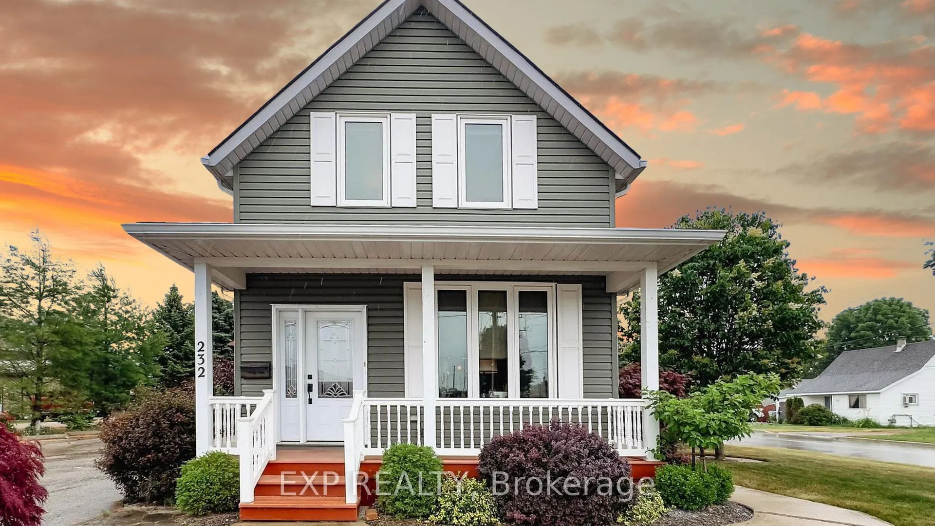 Photo 4 of 232 Oxford Street, Goderich, Goderich (Town) — HOMEH
