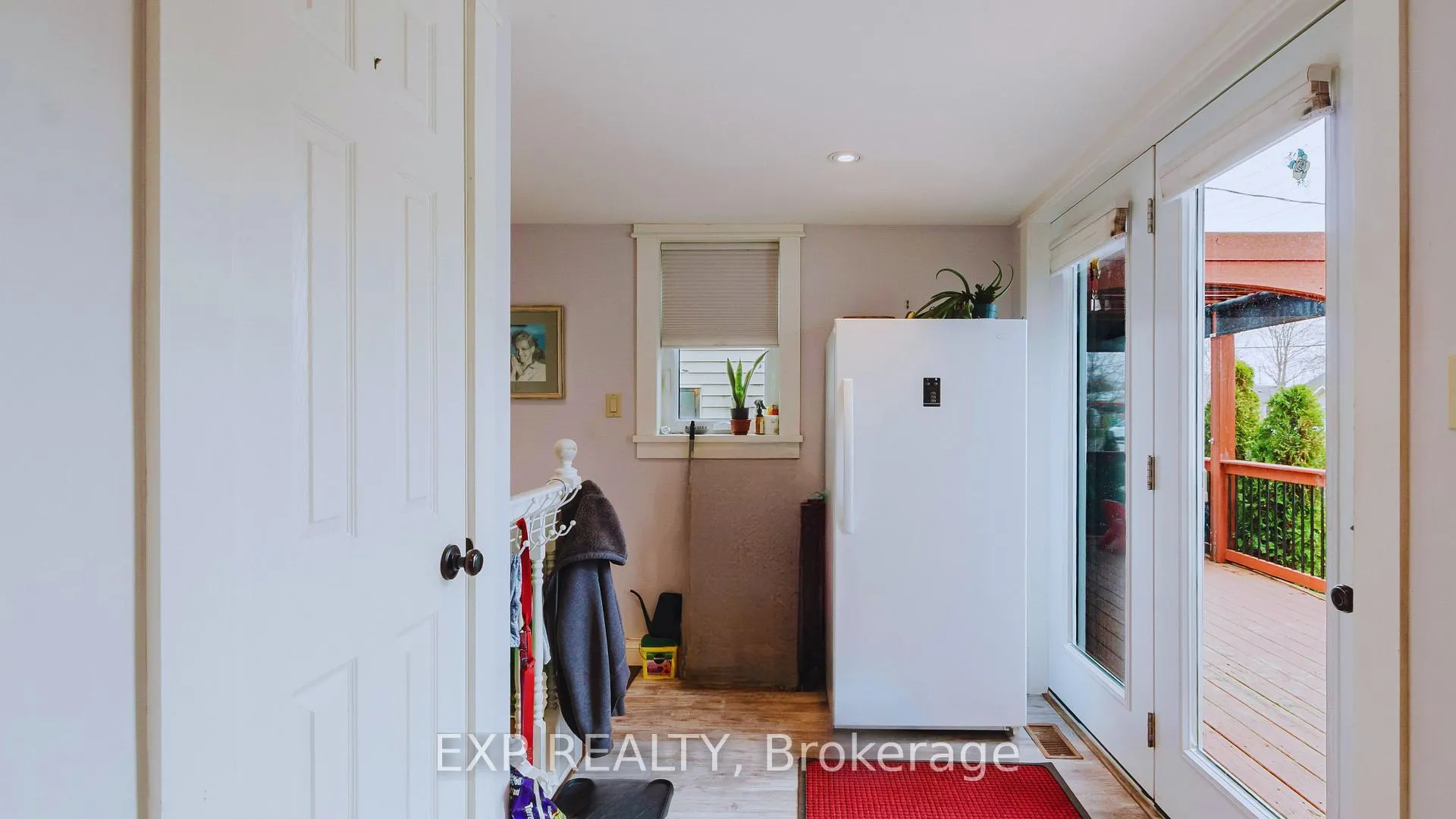Photo 12 of 232 Oxford Street, Goderich, Goderich (Town) — HOMEH