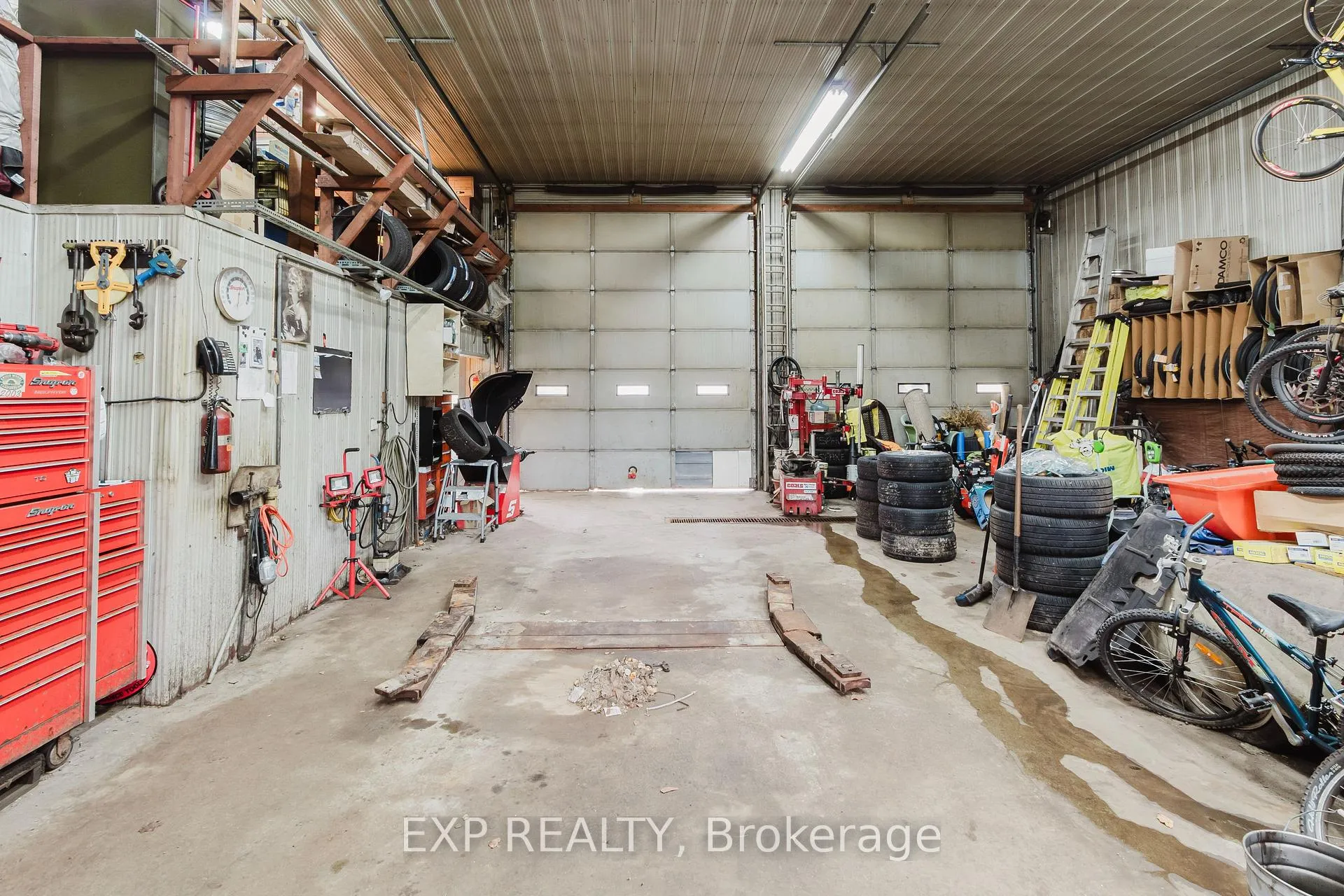 Photo 45 of 232 Oxford Street, Goderich, Goderich (Town) — HOMEH