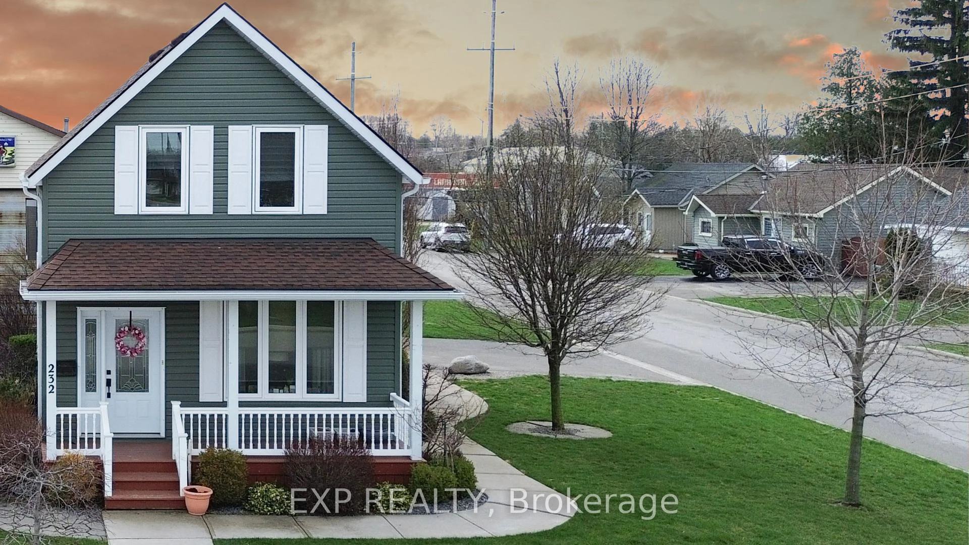 Photo 7 of 232 Oxford Street, Goderich, Goderich (Town) — HOMEH
