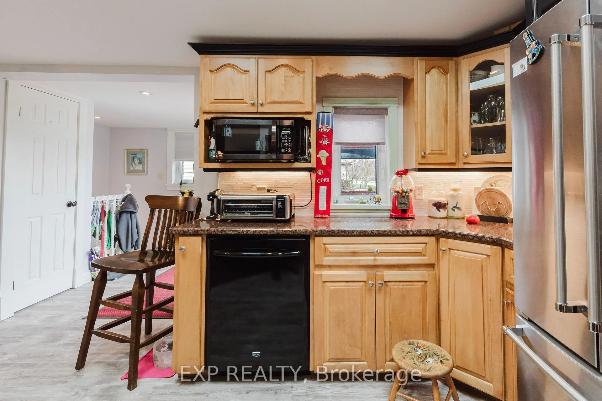 Photo 21 of 232 Oxford Street, Goderich, Goderich (Town) — HOMEH