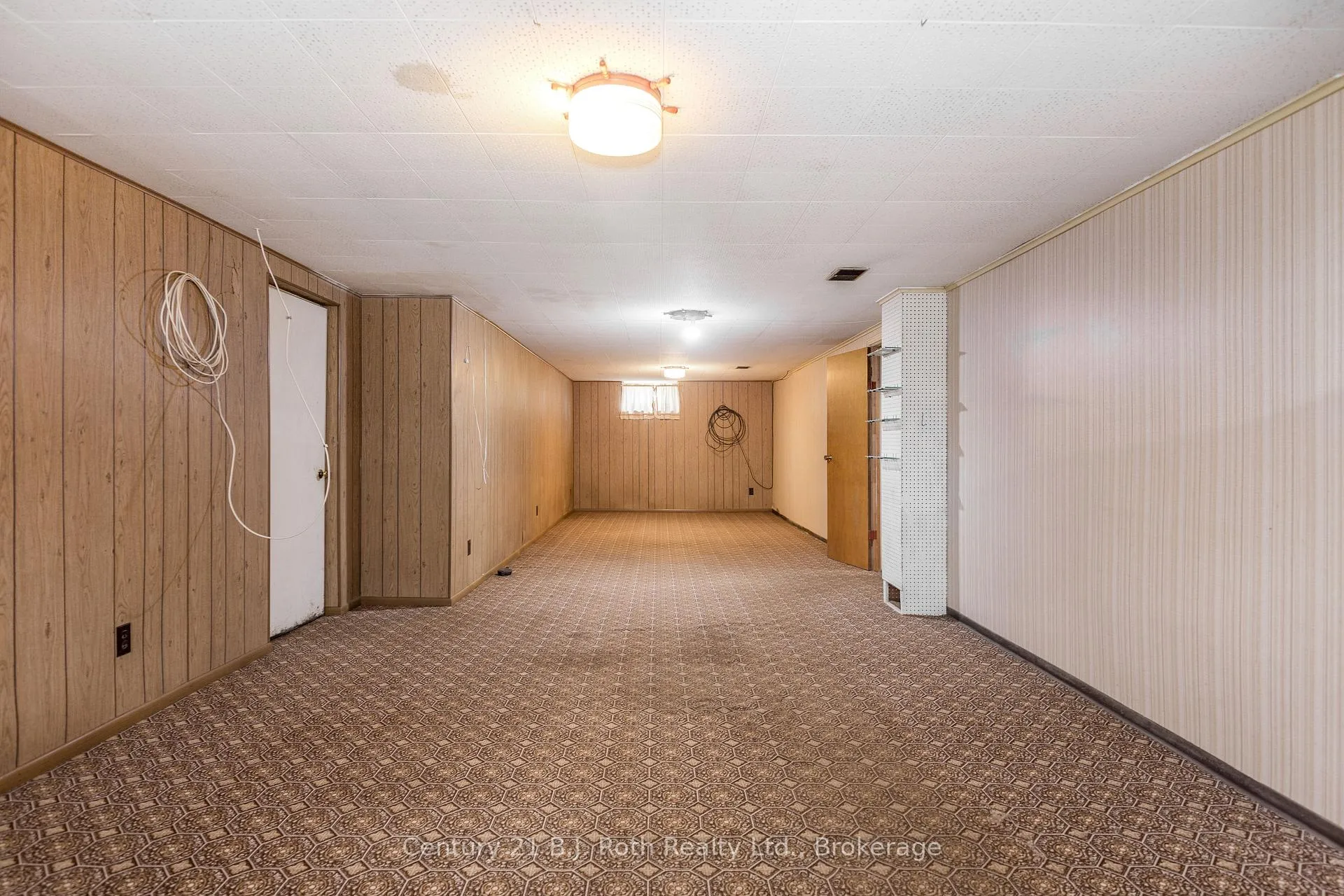 Photo 23 of 32 Dalton Crescent N, Orillia — HOMEH