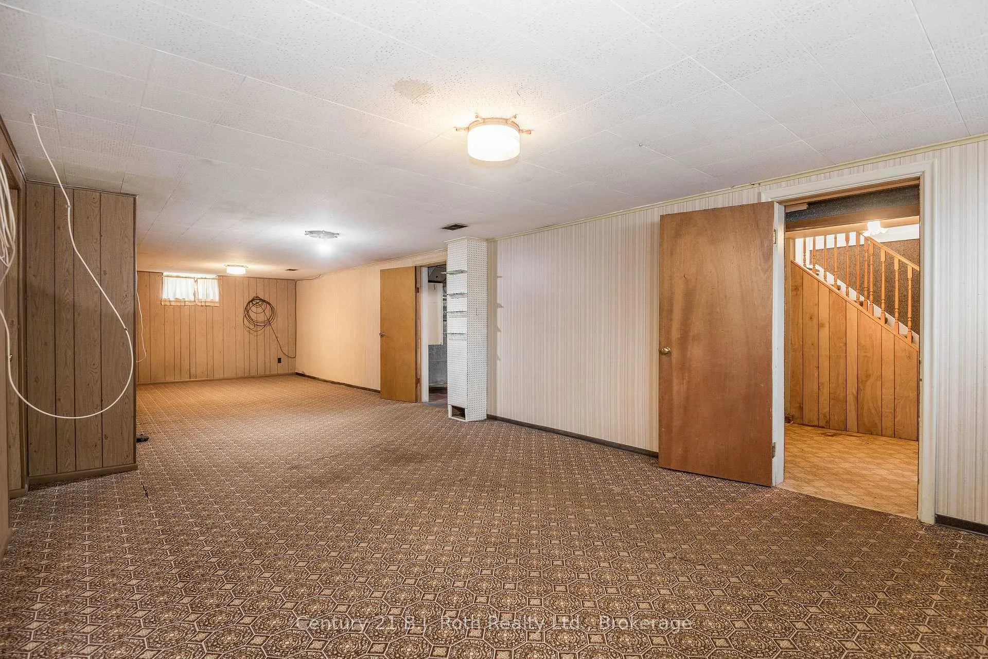 Photo 24 of 32 Dalton Crescent N, Orillia — HOMEH