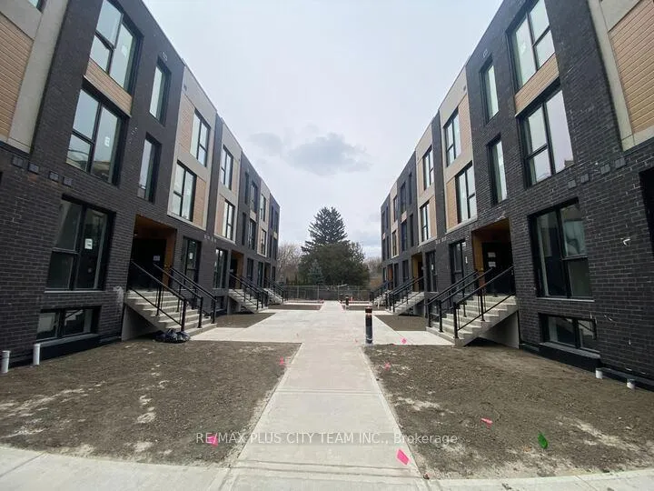 Front of Unit BlkB #9, 178 Clonmore Drive