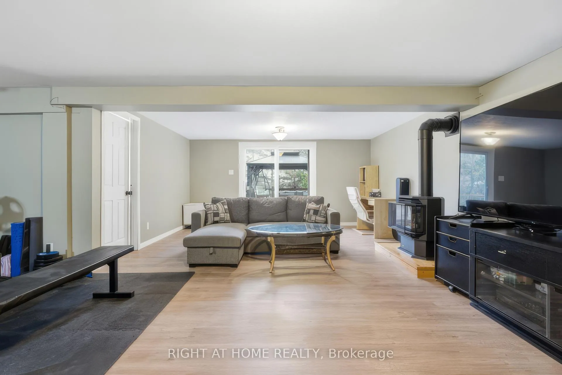 Photo 8 of 384 Countess Street N, West Grey — HOMEH