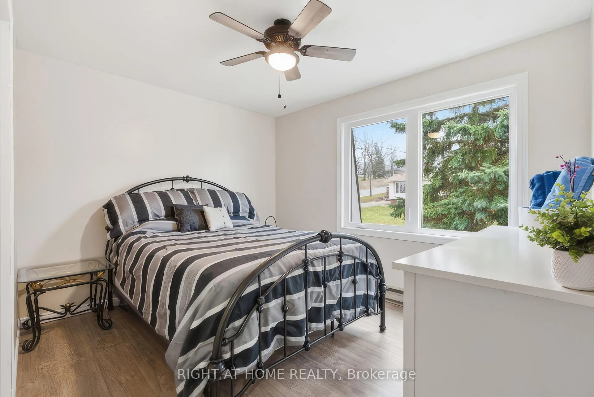 Photo 13 of 384 Countess Street N, West Grey — HOMEH