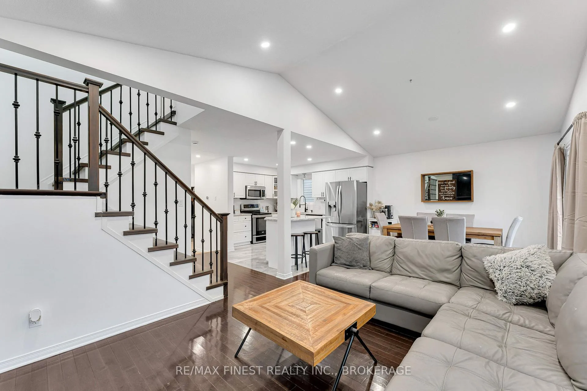 Photo 13 of 422 Laura Avenue, Kingston, Kingston East (Incl Barret Crt) — HOMEH