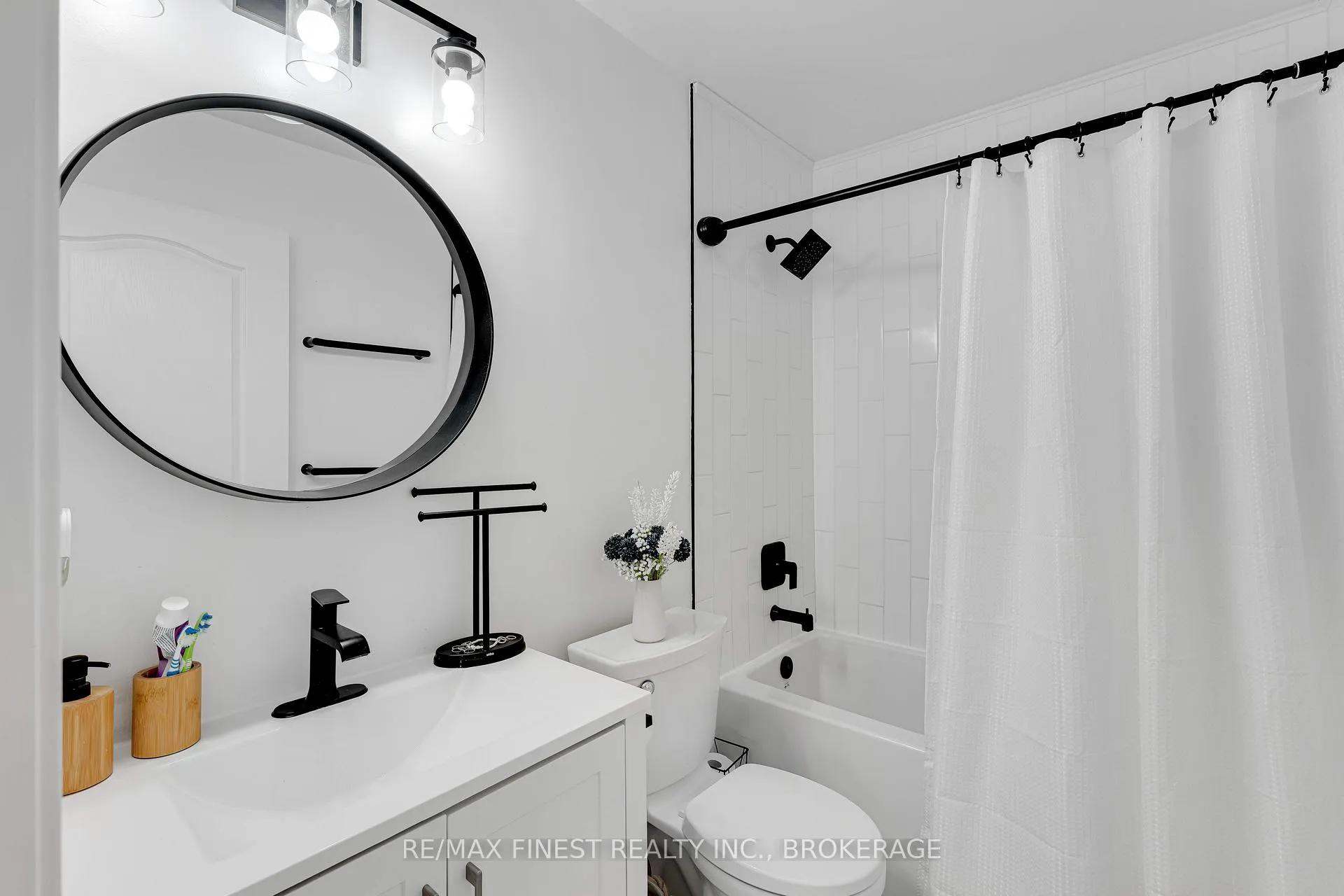 Photo 20 of 422 Laura Avenue, Kingston, Kingston East (Incl Barret Crt) — HOMEH