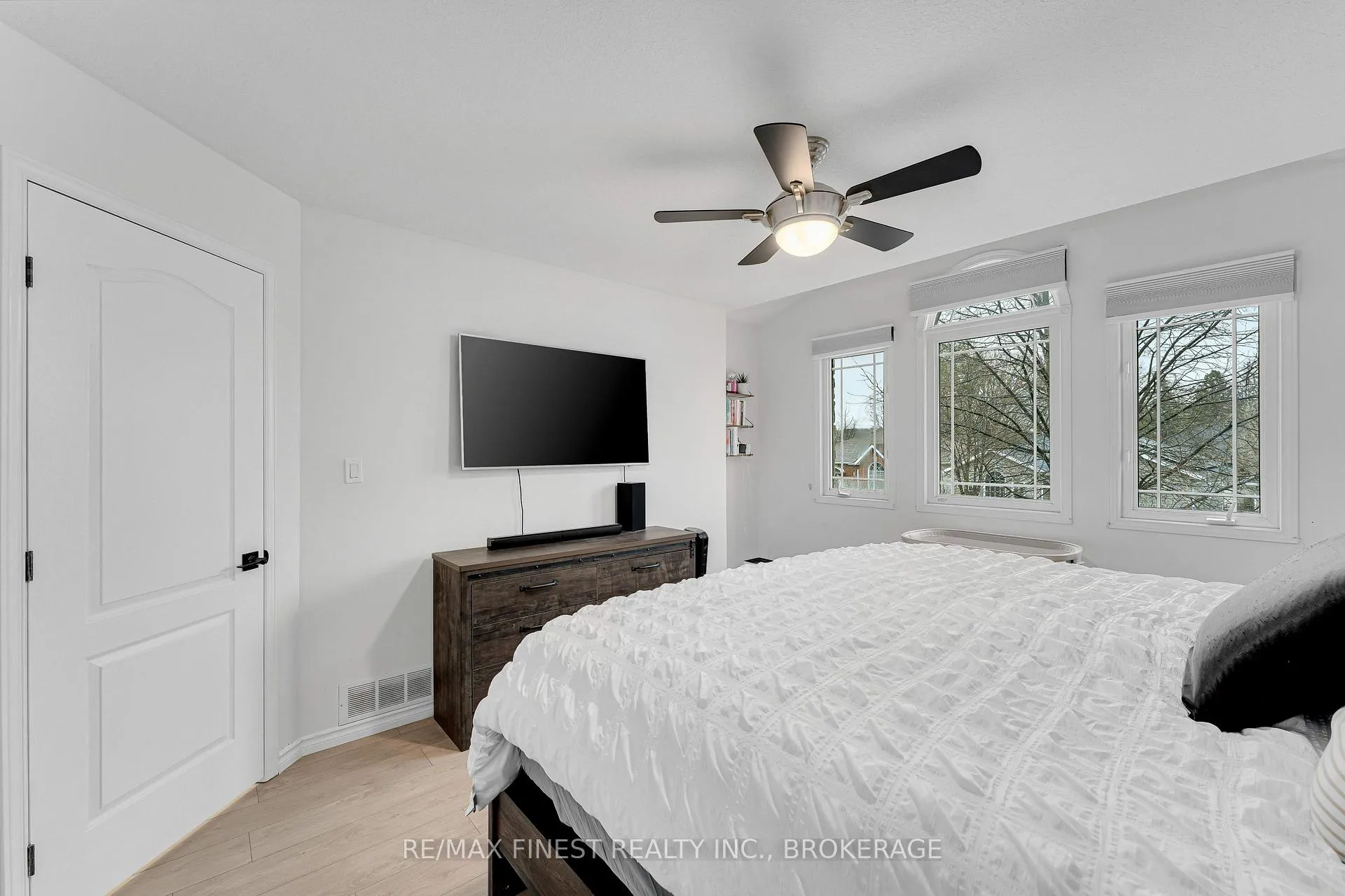 Photo 23 of 422 Laura Avenue, Kingston, Kingston East (Incl Barret Crt) — HOMEH