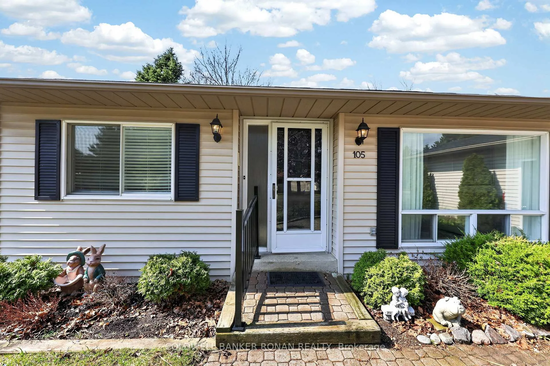 Photo 3 of 105 Tecumseth Pines Drive, New Tecumseth, Rural New Tecumseth — HOMEH