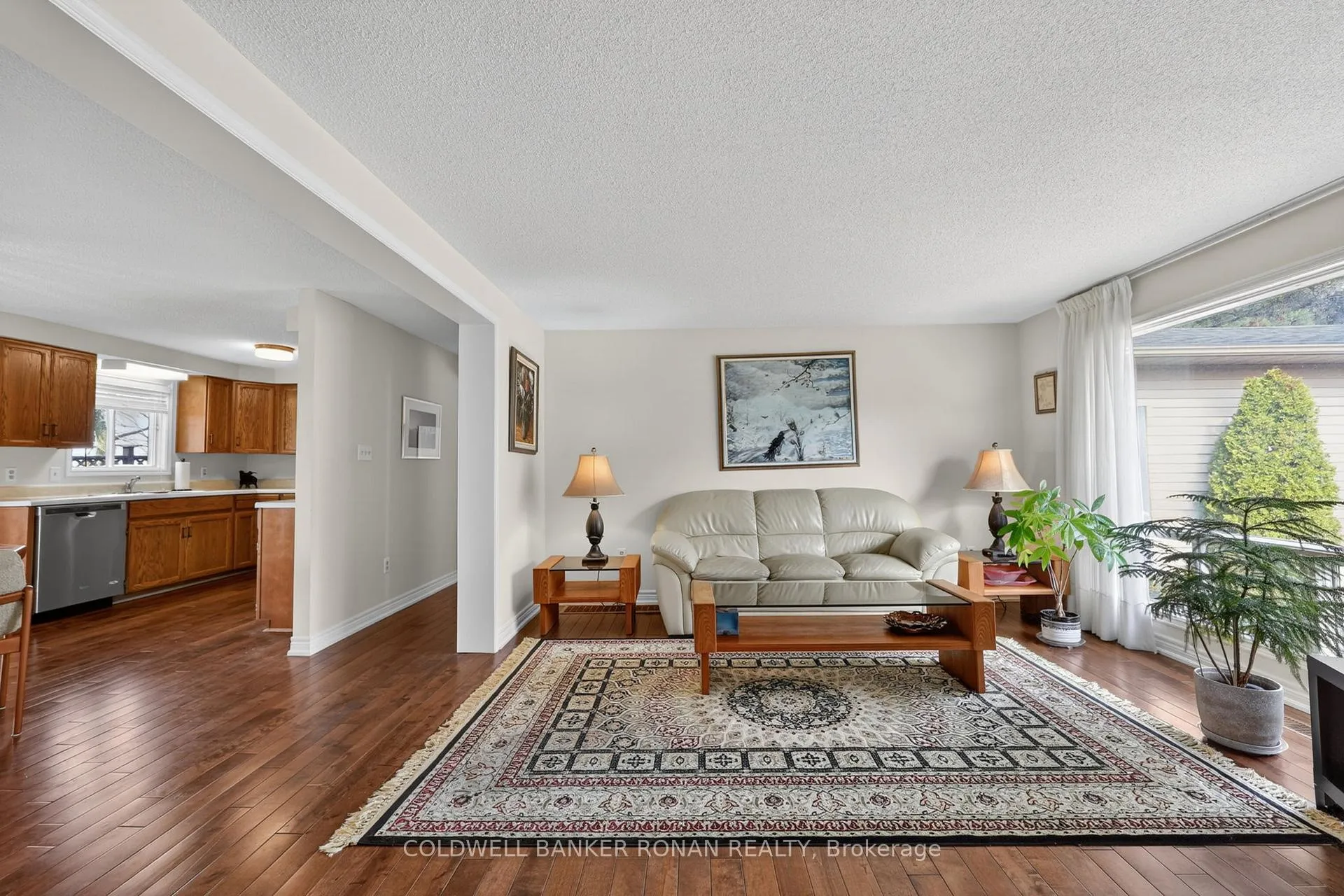 Photo 9 of 105 Tecumseth Pines Drive, New Tecumseth, Rural New Tecumseth — HOMEH