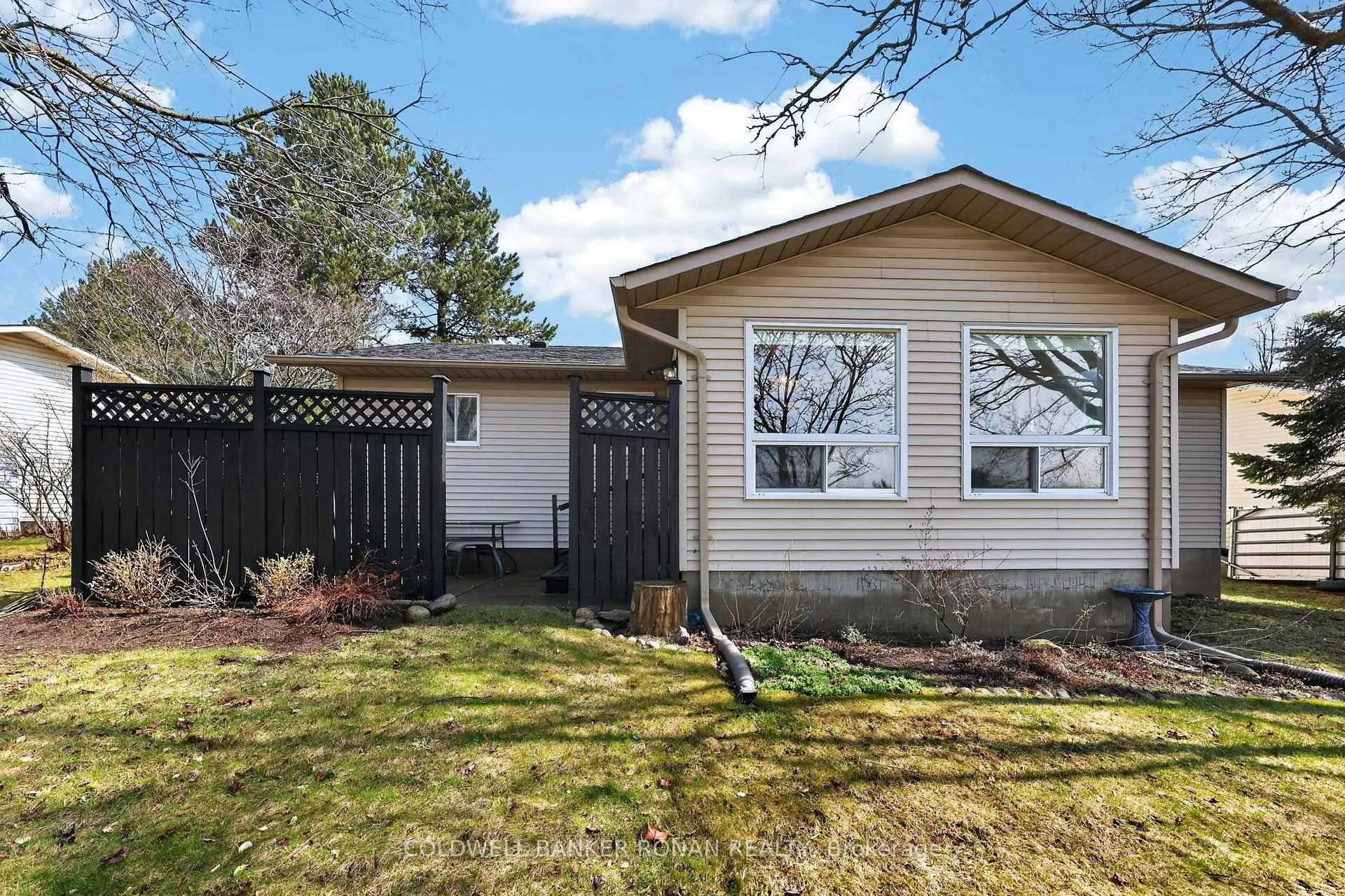 Photo 37 of 105 Tecumseth Pines Drive, New Tecumseth, Rural New Tecumseth — HOMEH
