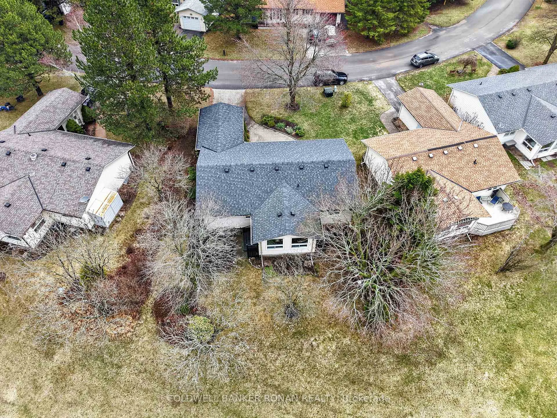 Photo 41 of 105 Tecumseth Pines Drive, New Tecumseth, Rural New Tecumseth — HOMEH