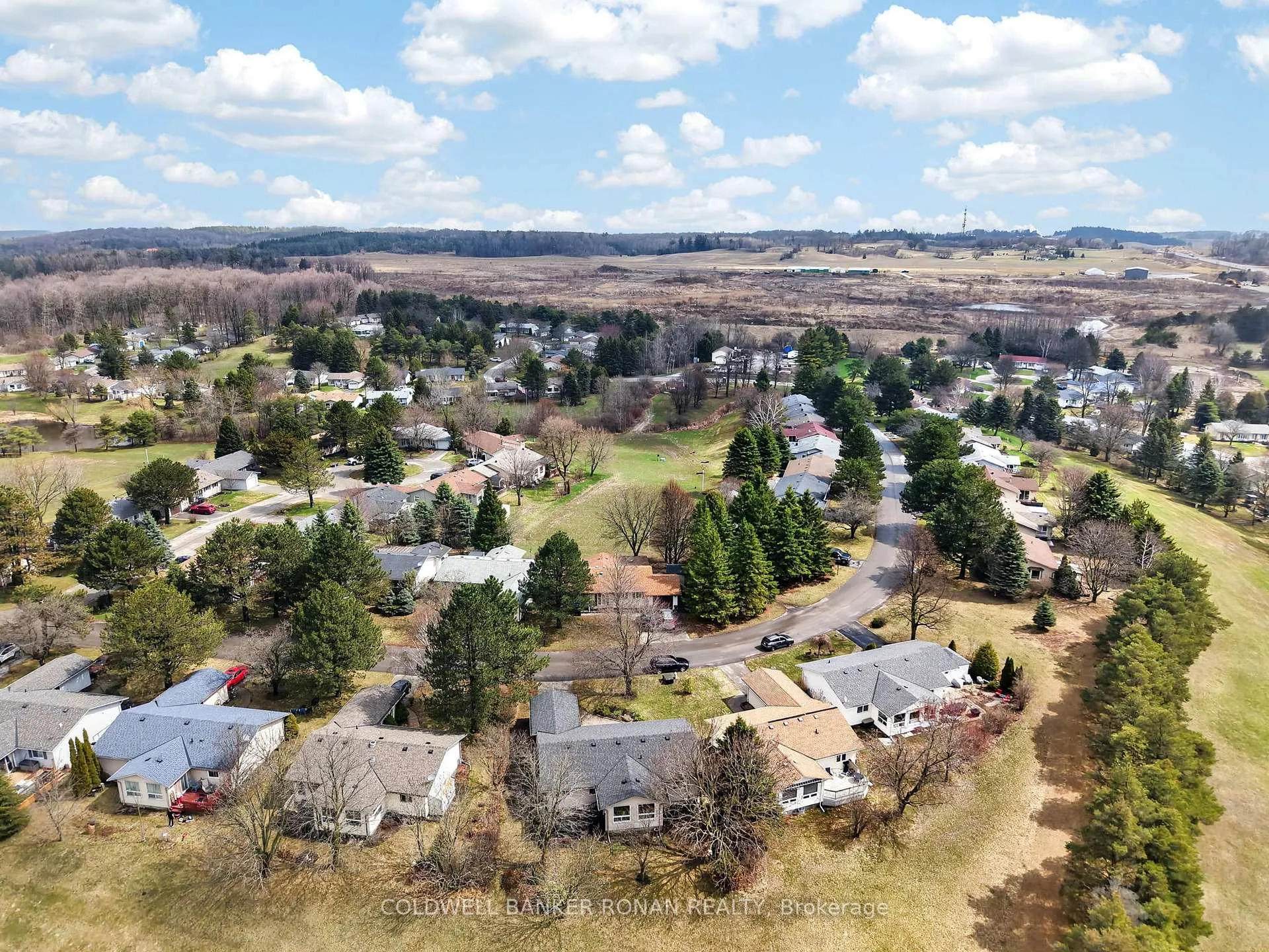 Photo 43 of 105 Tecumseth Pines Drive, New Tecumseth, Rural New Tecumseth — HOMEH