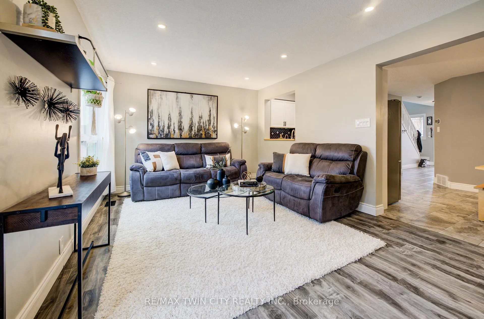 Photo 11 of 444 Annapolis Court, Waterloo — HOMEH