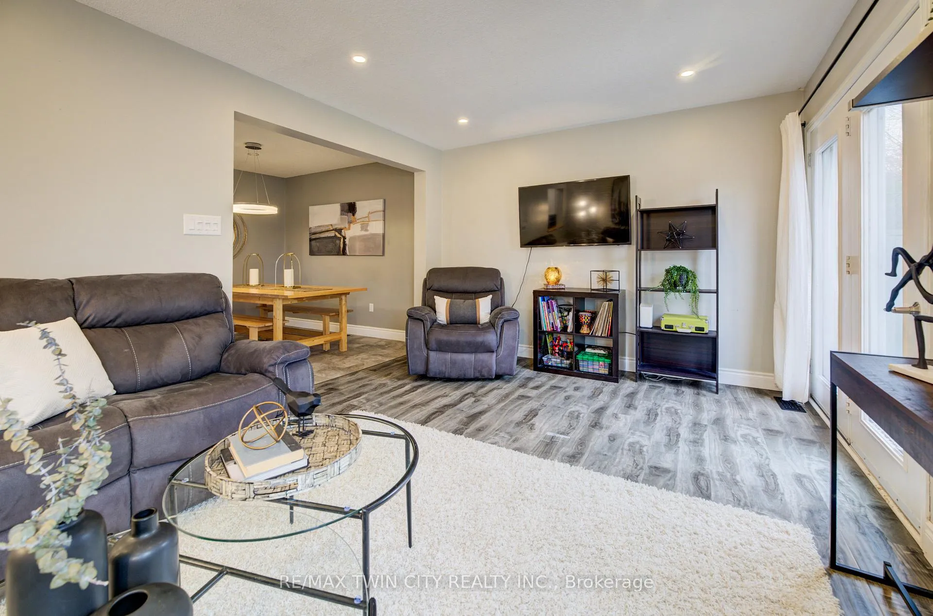 Photo 12 of 444 Annapolis Court, Waterloo — HOMEH