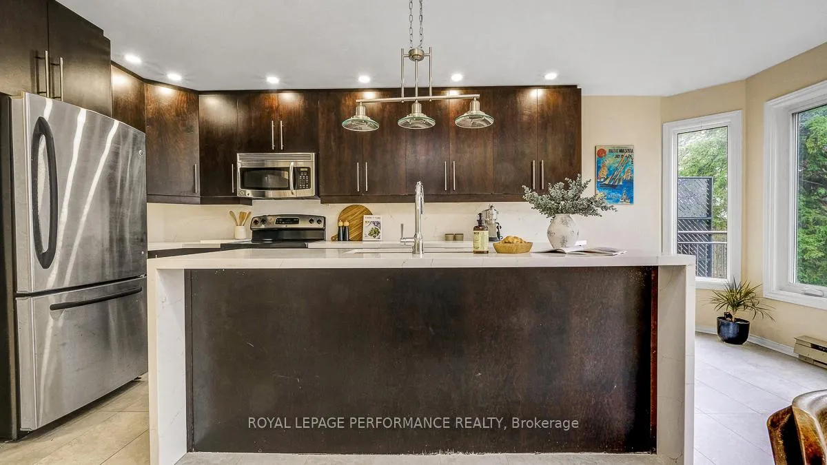 Photo 5 of Unit 2D, 4 Columbus Avenue, Ottawa, Overbrook — HOMEH