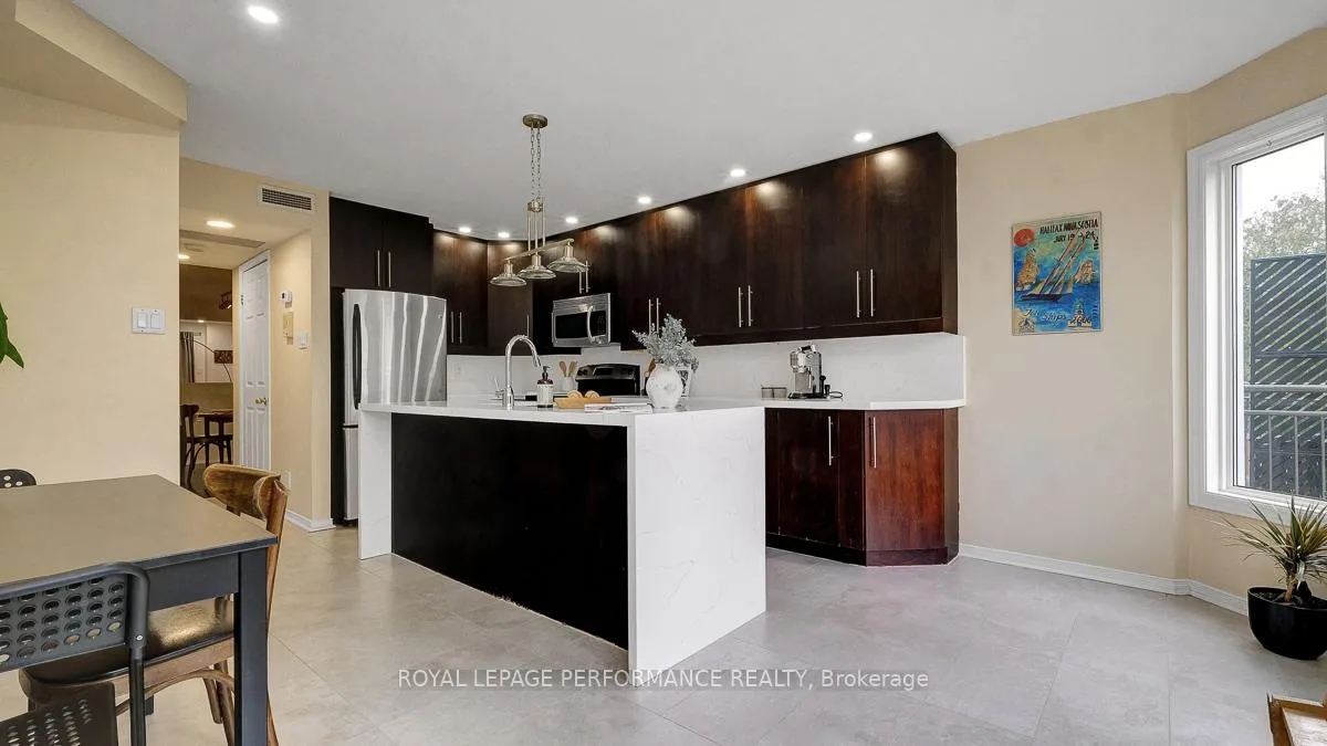 Photo 6 of Unit 2D, 4 Columbus Avenue, Ottawa, Overbrook — HOMEH