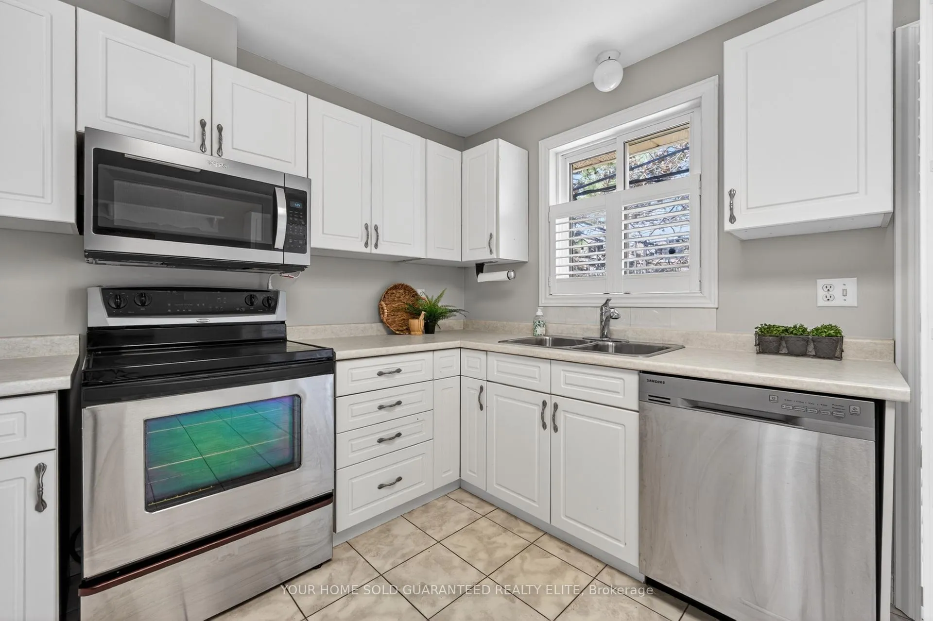 Photo 19 of Unit 13, 165 Main Street E, Grimsby, Grimsby East — HOMEH