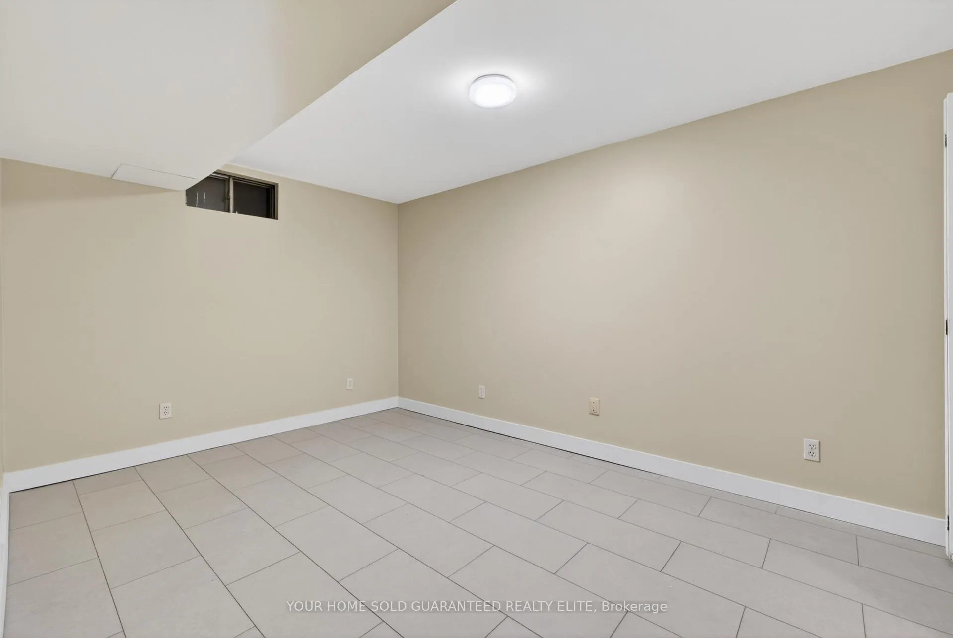 Photo 31 of Unit 13, 165 Main Street E, Grimsby, Grimsby East — HOMEH