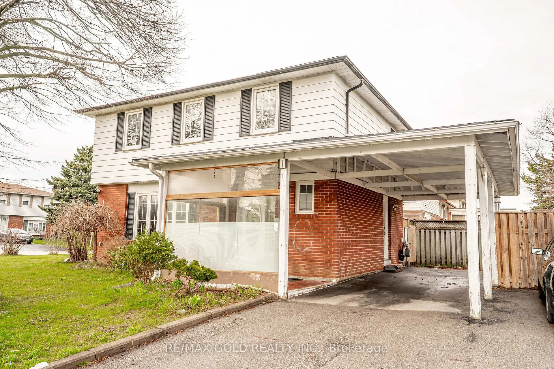 Photo 3 of 1 Elrose Road, Brampton, Southgate — HOMEH