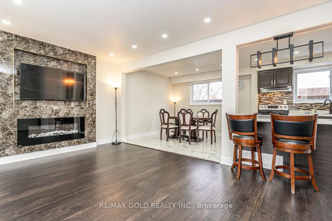 Photo 10 of 1 Elrose Road, Brampton, Southgate — HOMEH