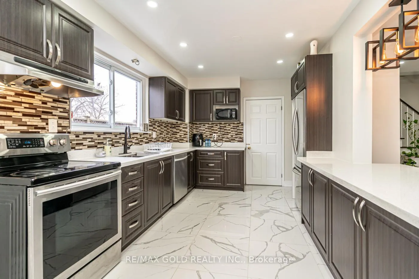 Photo 15 of 1 Elrose Road, Brampton, Southgate — HOMEH