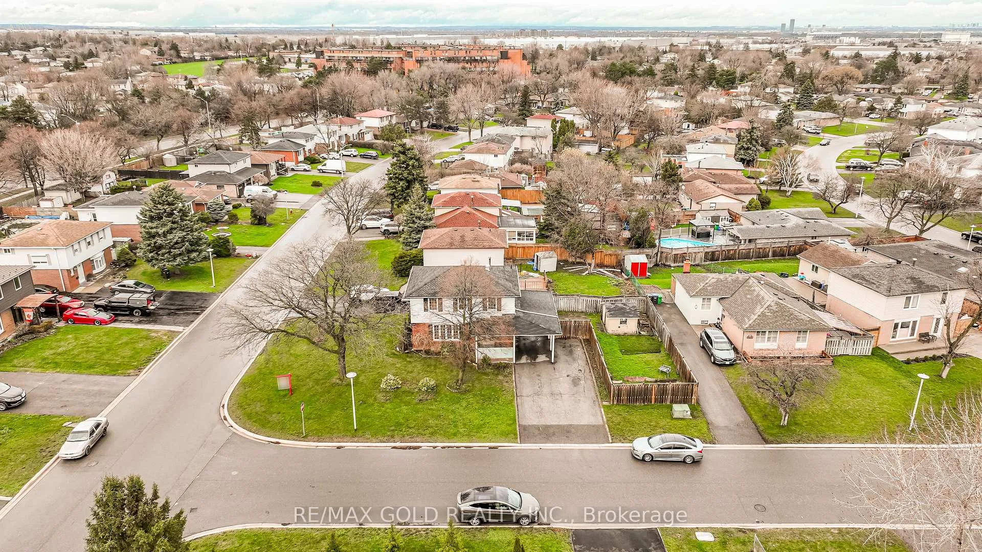 Photo 48 of 1 Elrose Road, Brampton, Southgate — HOMEH