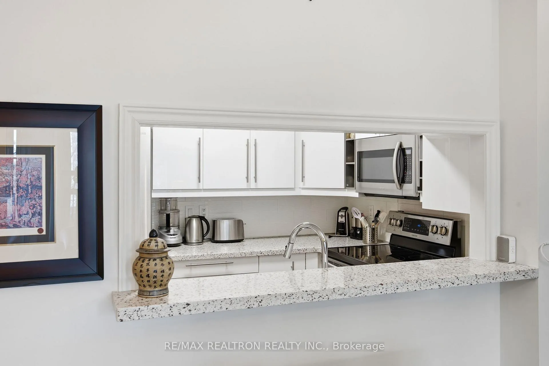 Photo 5 of Unit 509, 8 Covington Road, Toronto, Englemount-Lawrence — HOMEH