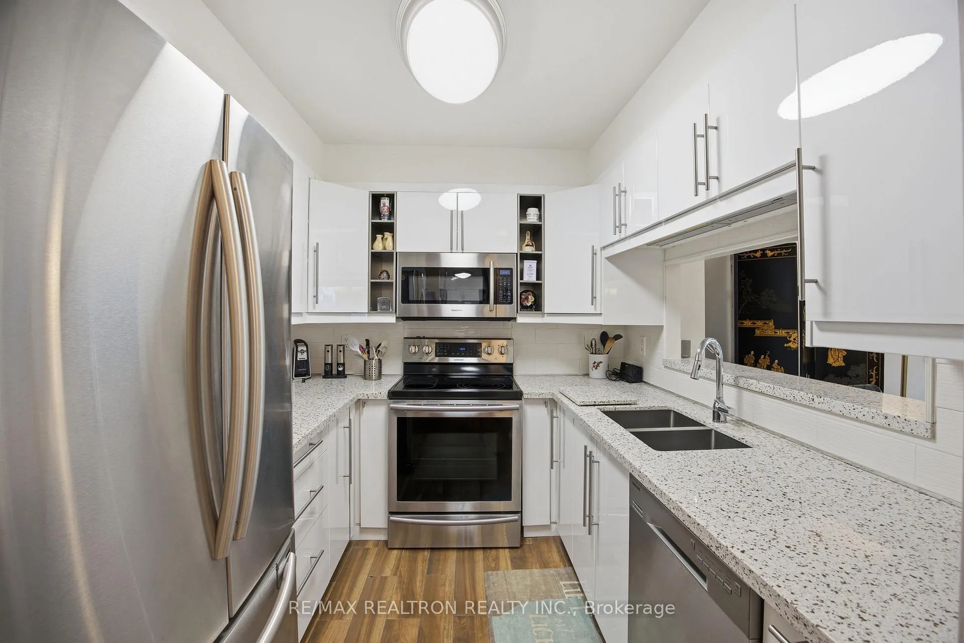 Photo 6 of Unit 509, 8 Covington Road, Toronto, Englemount-Lawrence — HOMEH