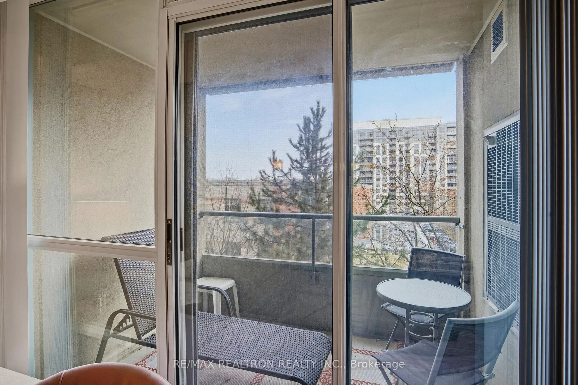 Photo 7 of Unit 509, 8 Covington Road, Toronto, Englemount-Lawrence — HOMEH