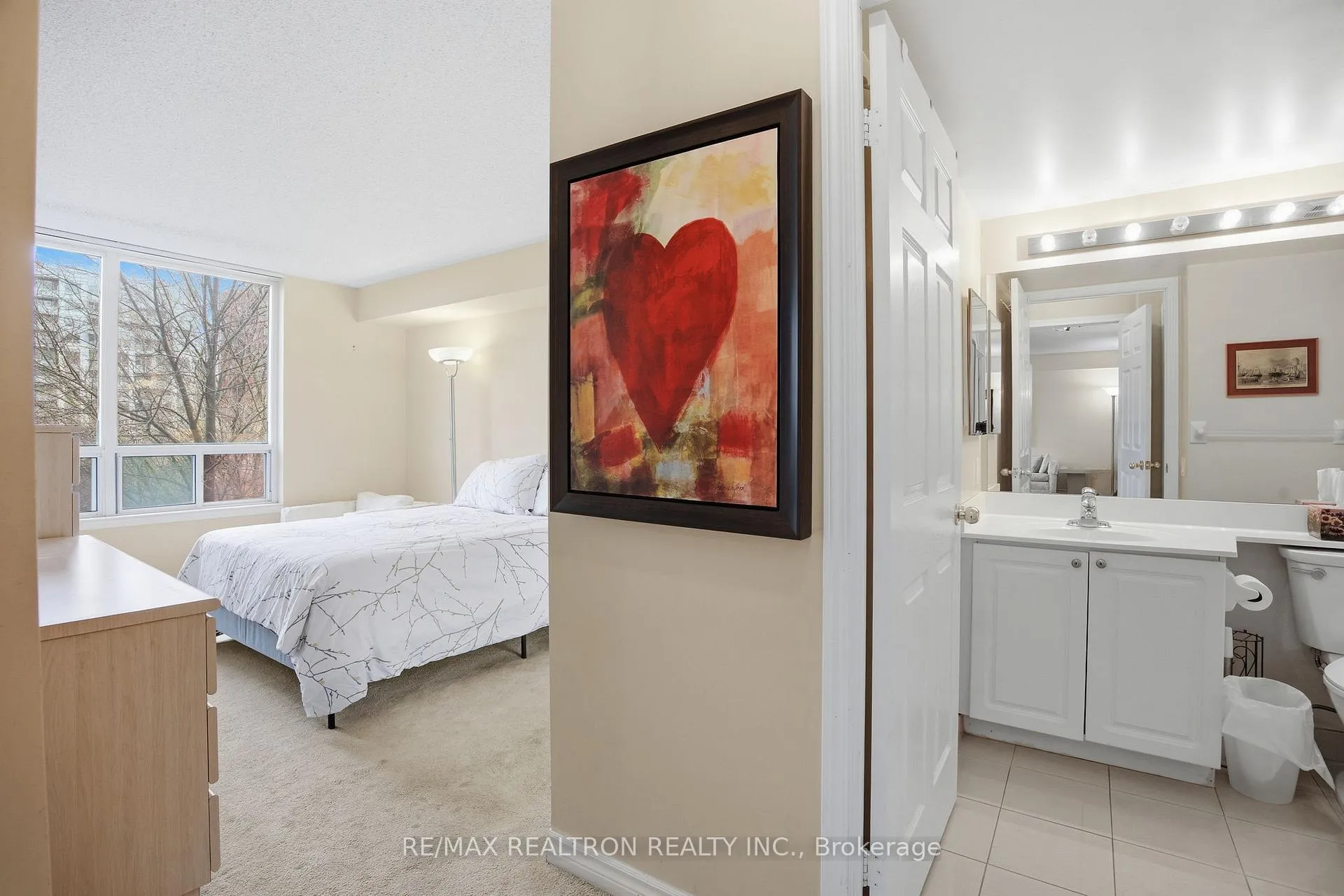Photo 8 of Unit 509, 8 Covington Road, Toronto, Englemount-Lawrence — HOMEH