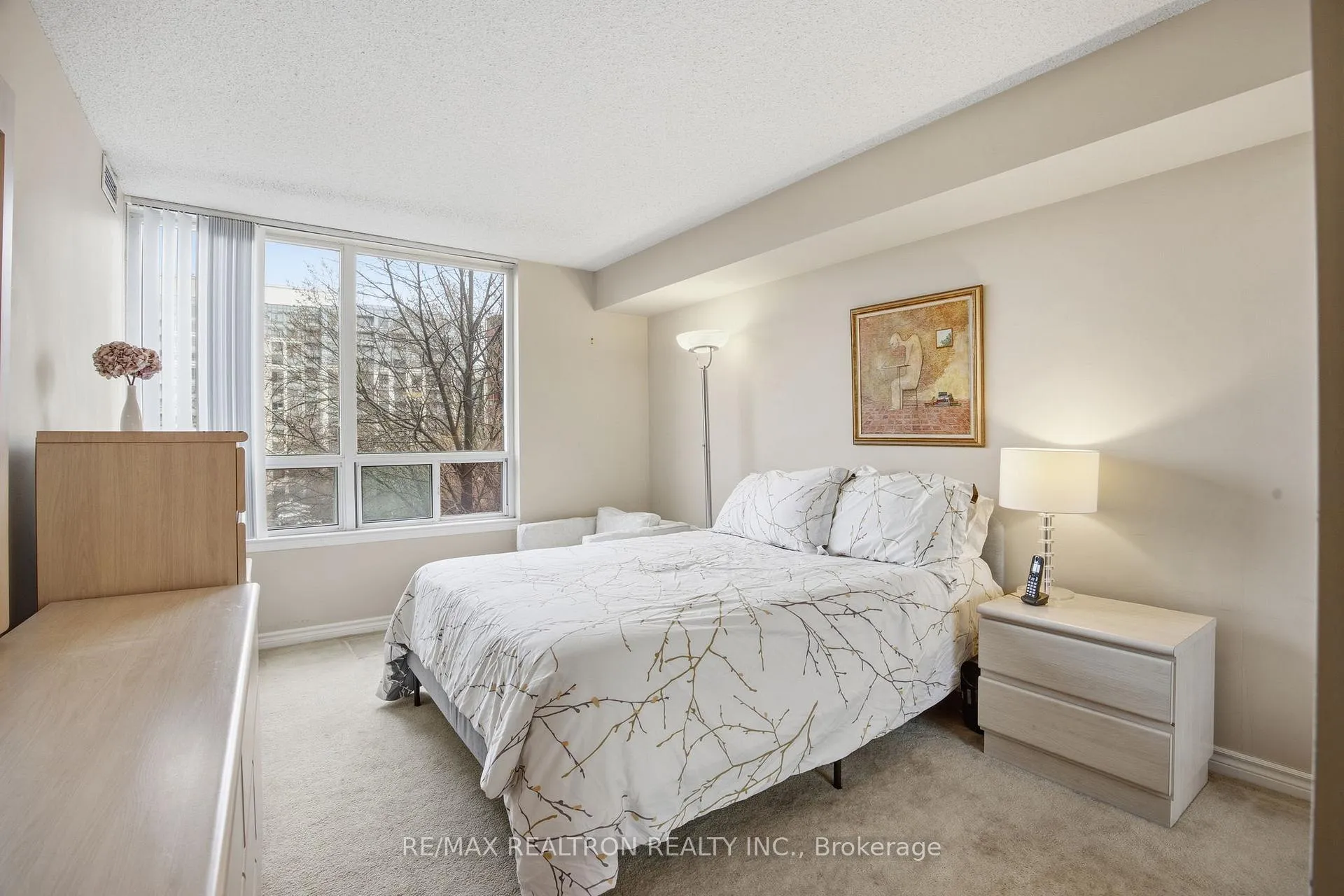 Photo 9 of Unit 509, 8 Covington Road, Toronto, Englemount-Lawrence — HOMEH