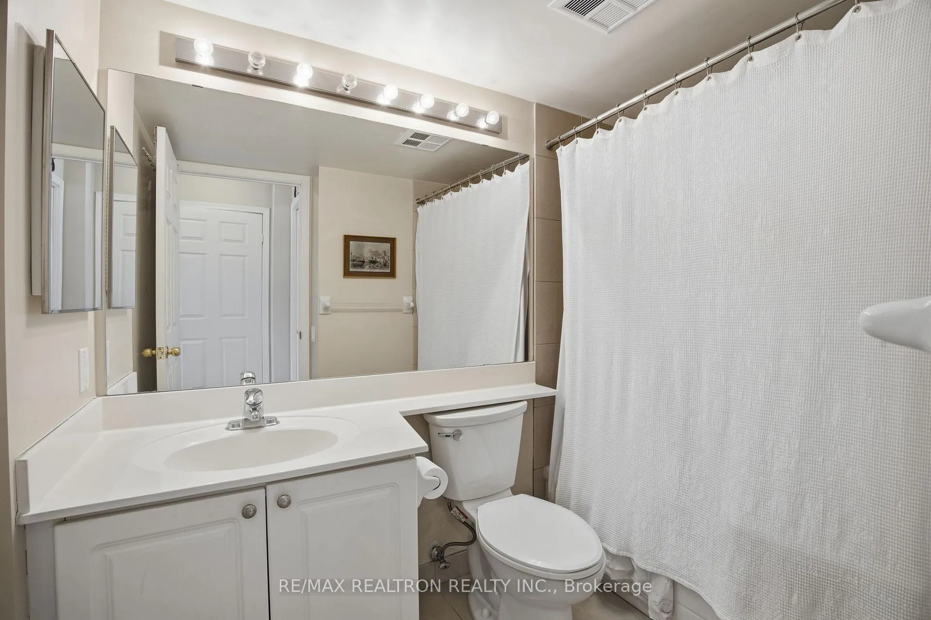 Photo 10 of Unit 509, 8 Covington Road, Toronto, Englemount-Lawrence — HOMEH
