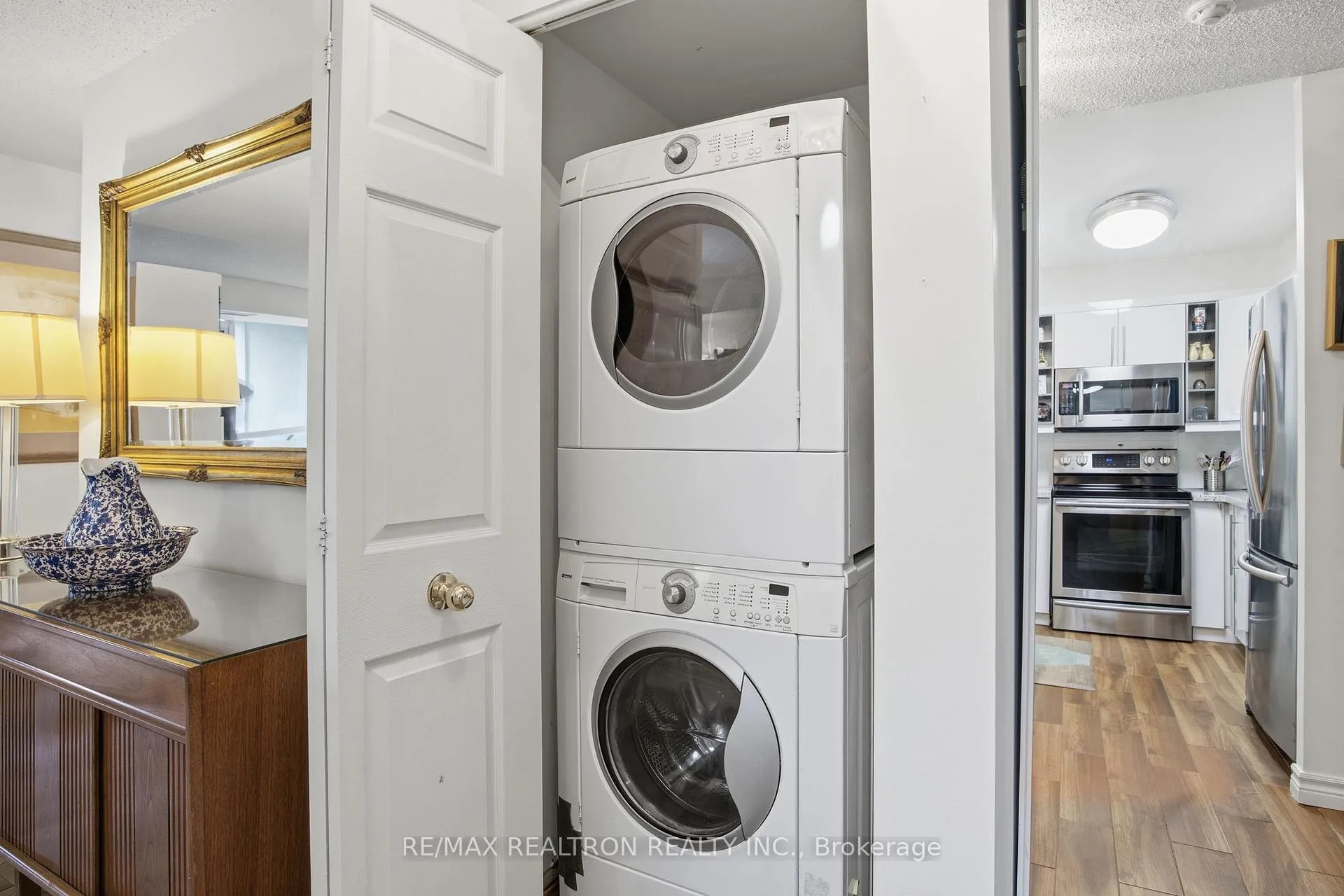 Photo 13 of Unit 509, 8 Covington Road, Toronto, Englemount-Lawrence — HOMEH