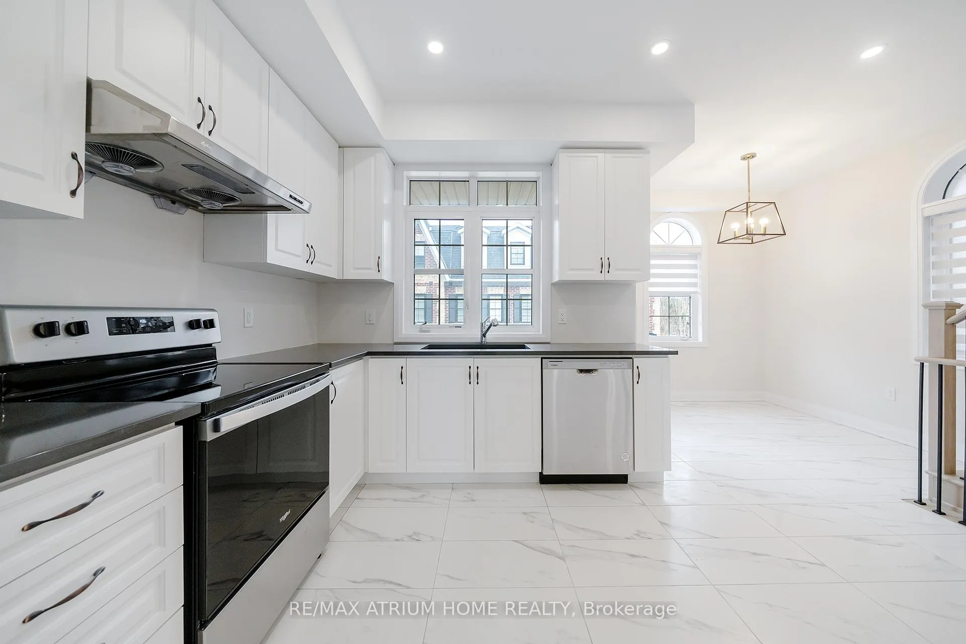 Photo 5 of 9797 Keele Street, Vaughan, Maple — HOMEH
