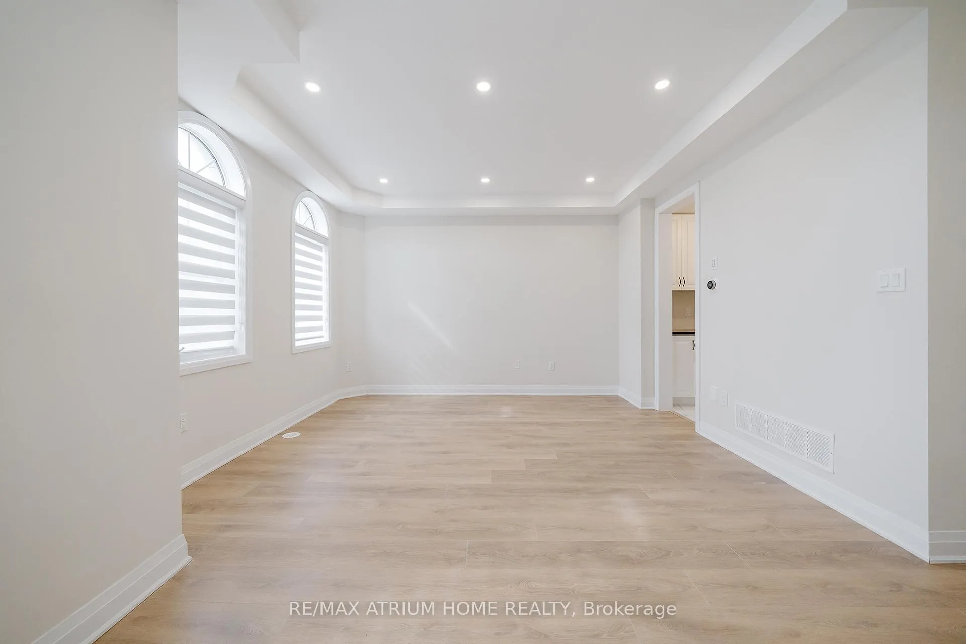 Photo 24 of 9797 Keele Street, Vaughan, Maple — HOMEH