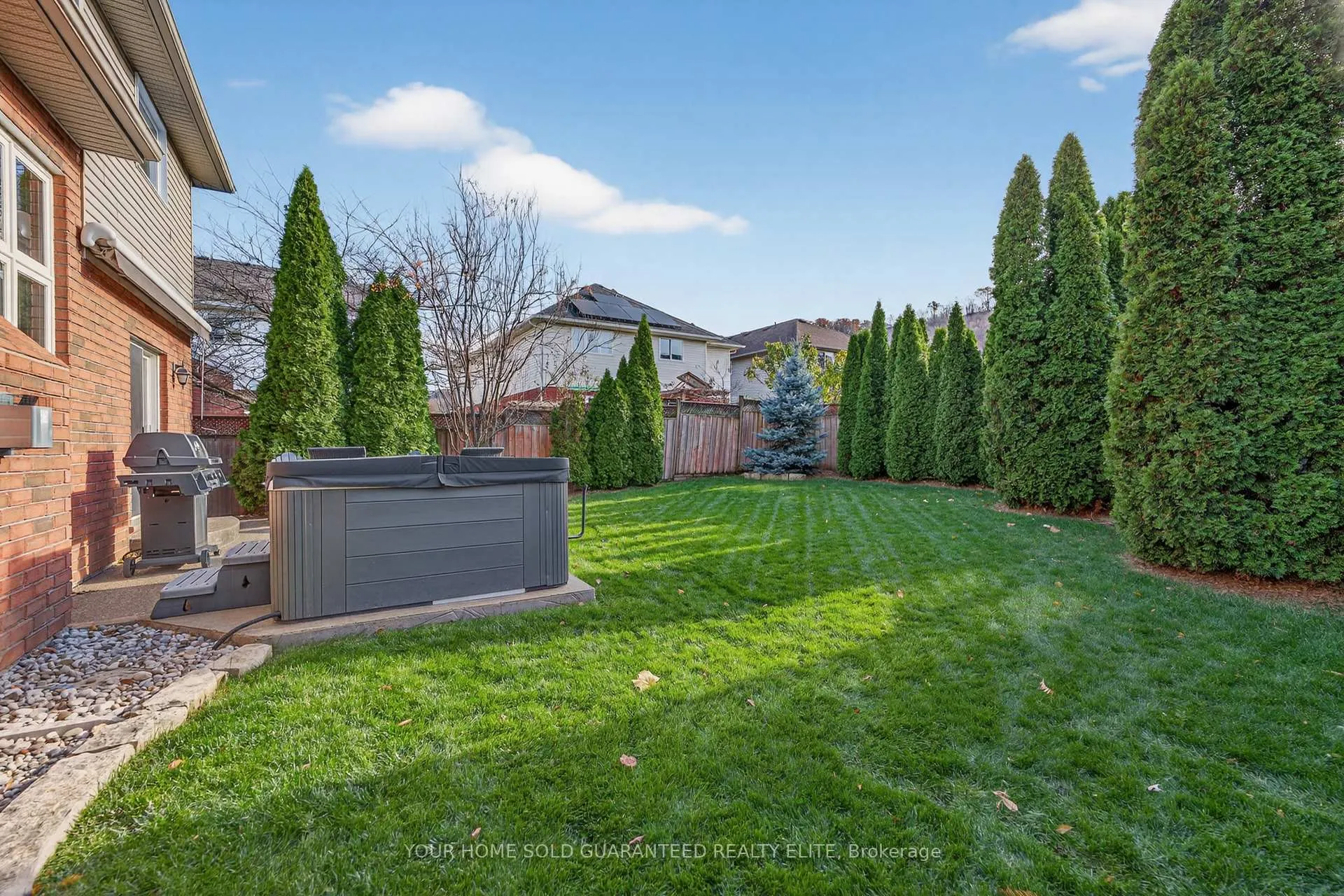 Photo 31 of 51 Hickory Crescent, Grimsby, Grimsby West — HOMEH