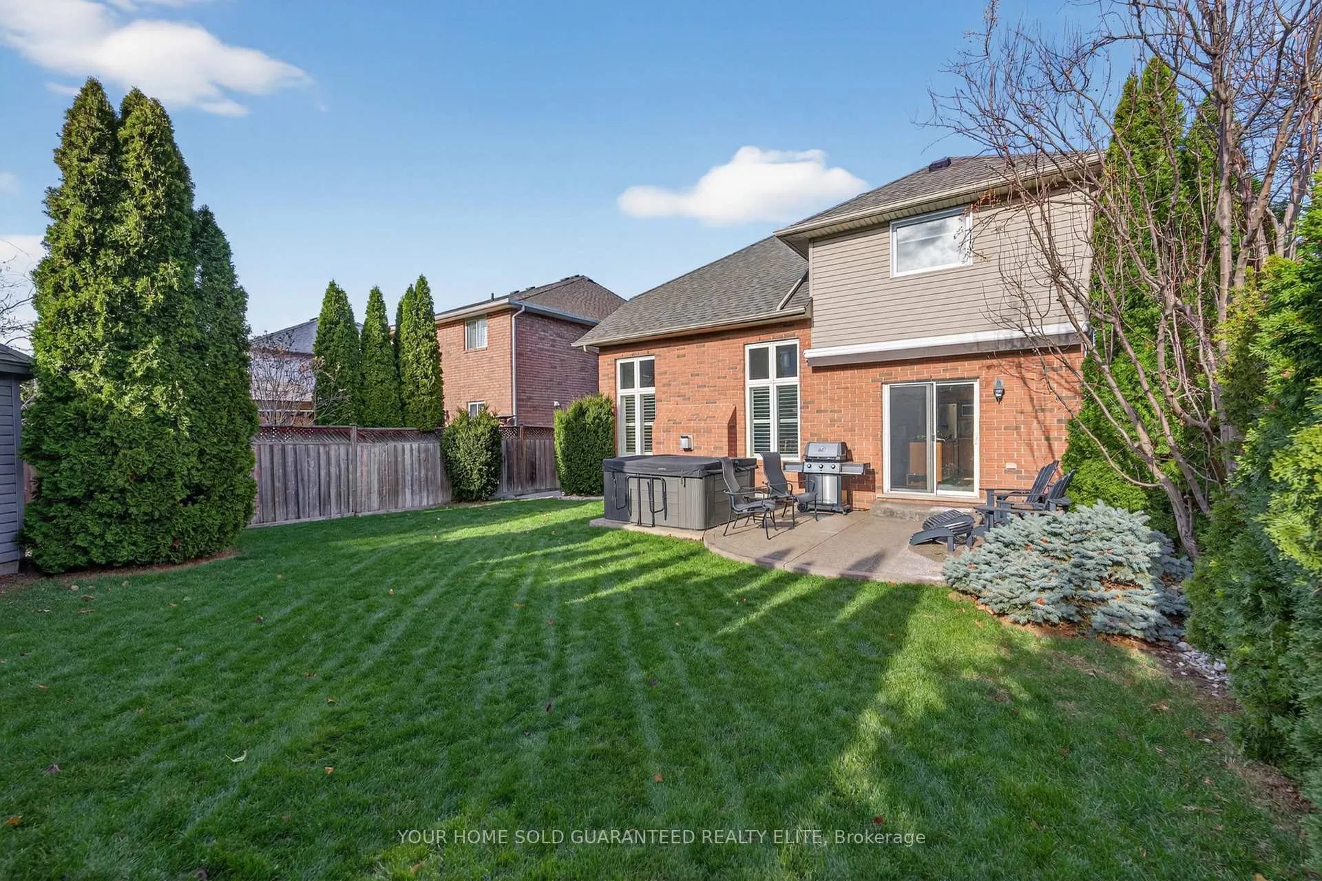 Photo 33 of 51 Hickory Crescent, Grimsby, Grimsby West — HOMEH