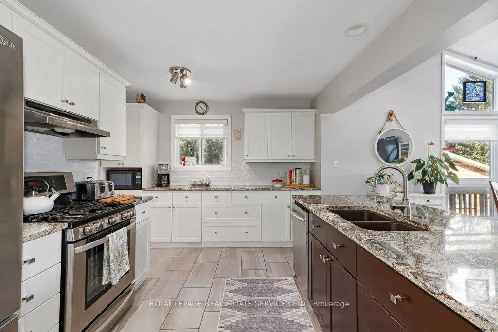 Photo 9 of 142 Lakeshore Road S, Meaford — HOMEH