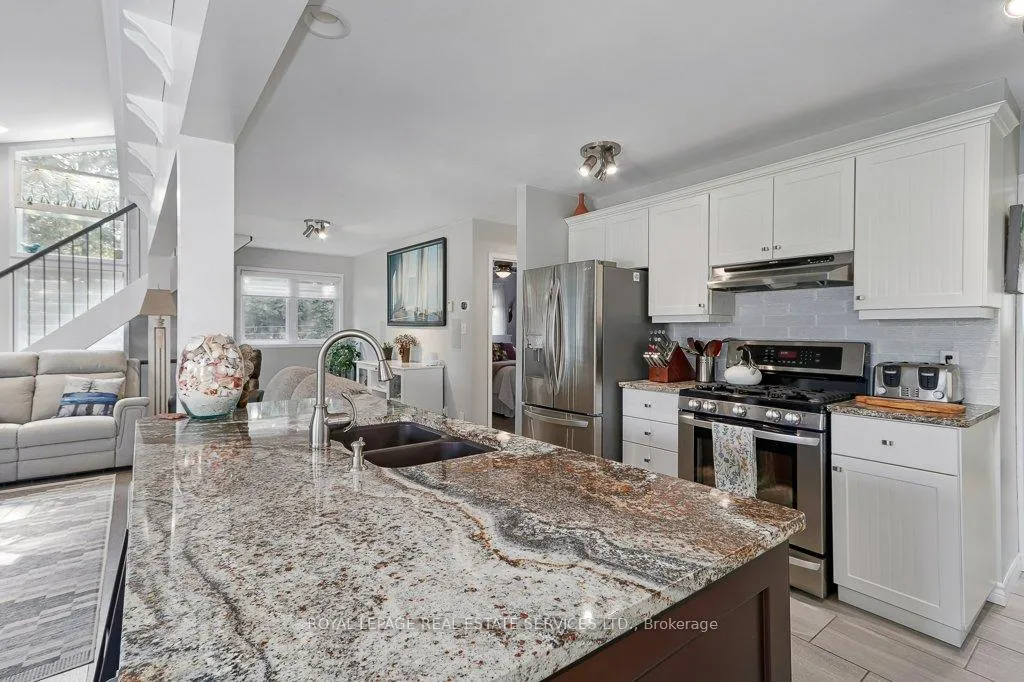 Photo 10 of 142 Lakeshore Road S, Meaford — HOMEH