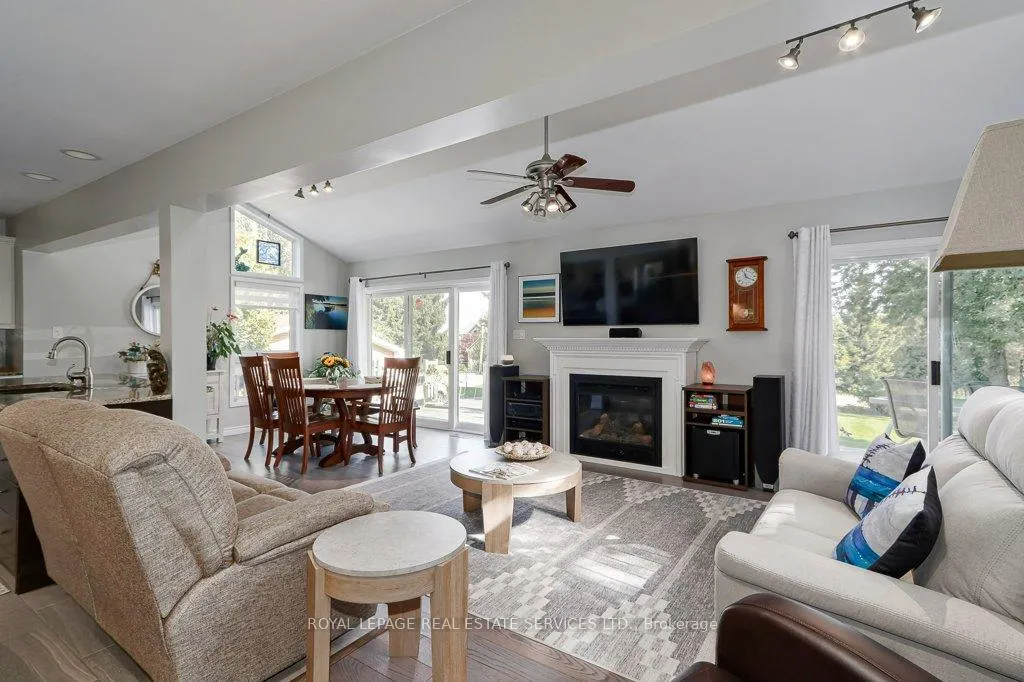 Photo 14 of 142 Lakeshore Road S, Meaford — HOMEH