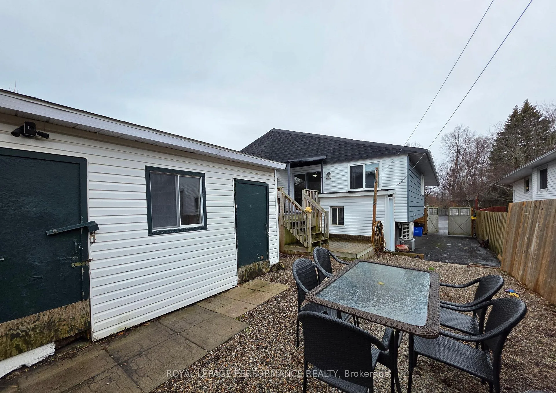 Photo 4 of 632 Dundas Crescent, Cornwall — HOMEH