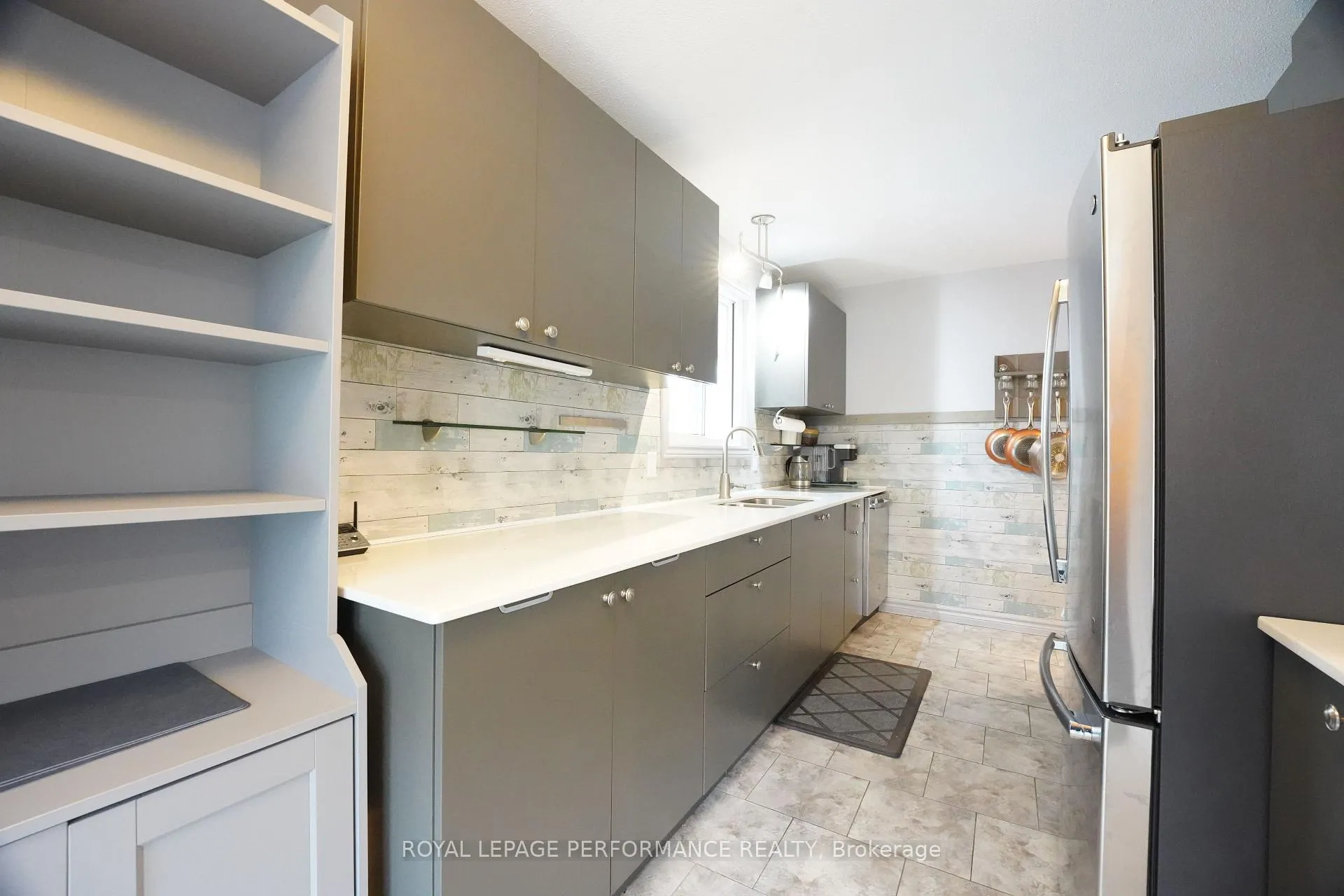 Photo 13 of 632 Dundas Crescent, Cornwall — HOMEH